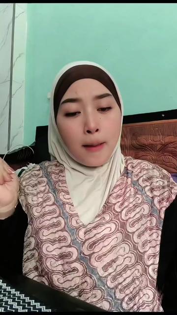 @Adeanie