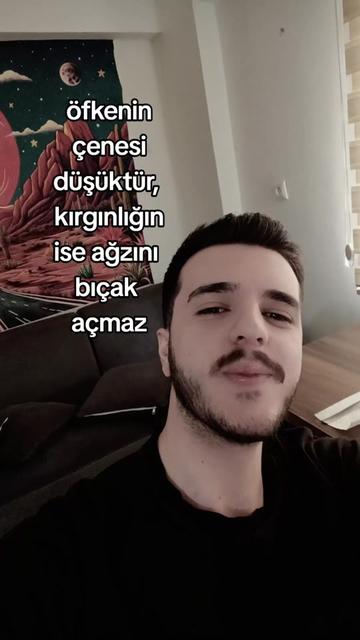 @:))