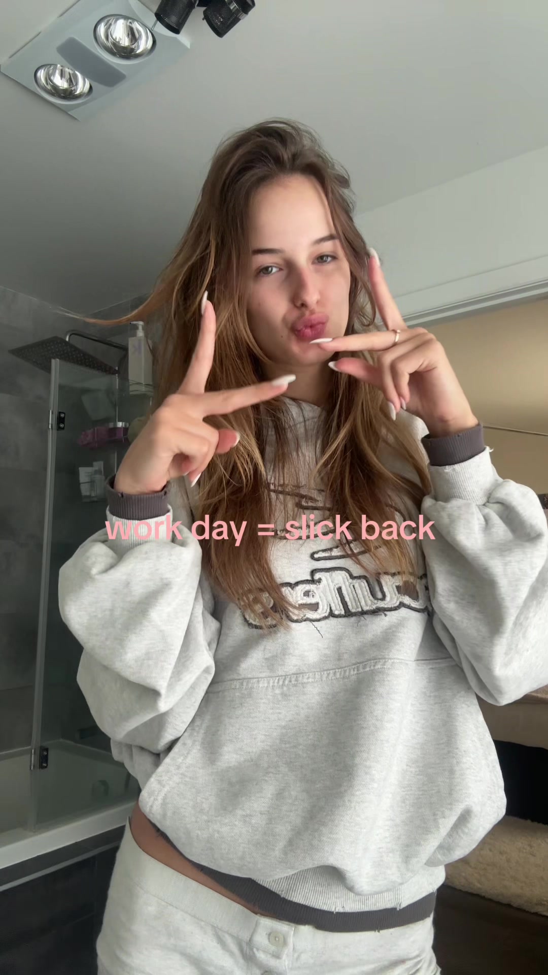 @thaysa