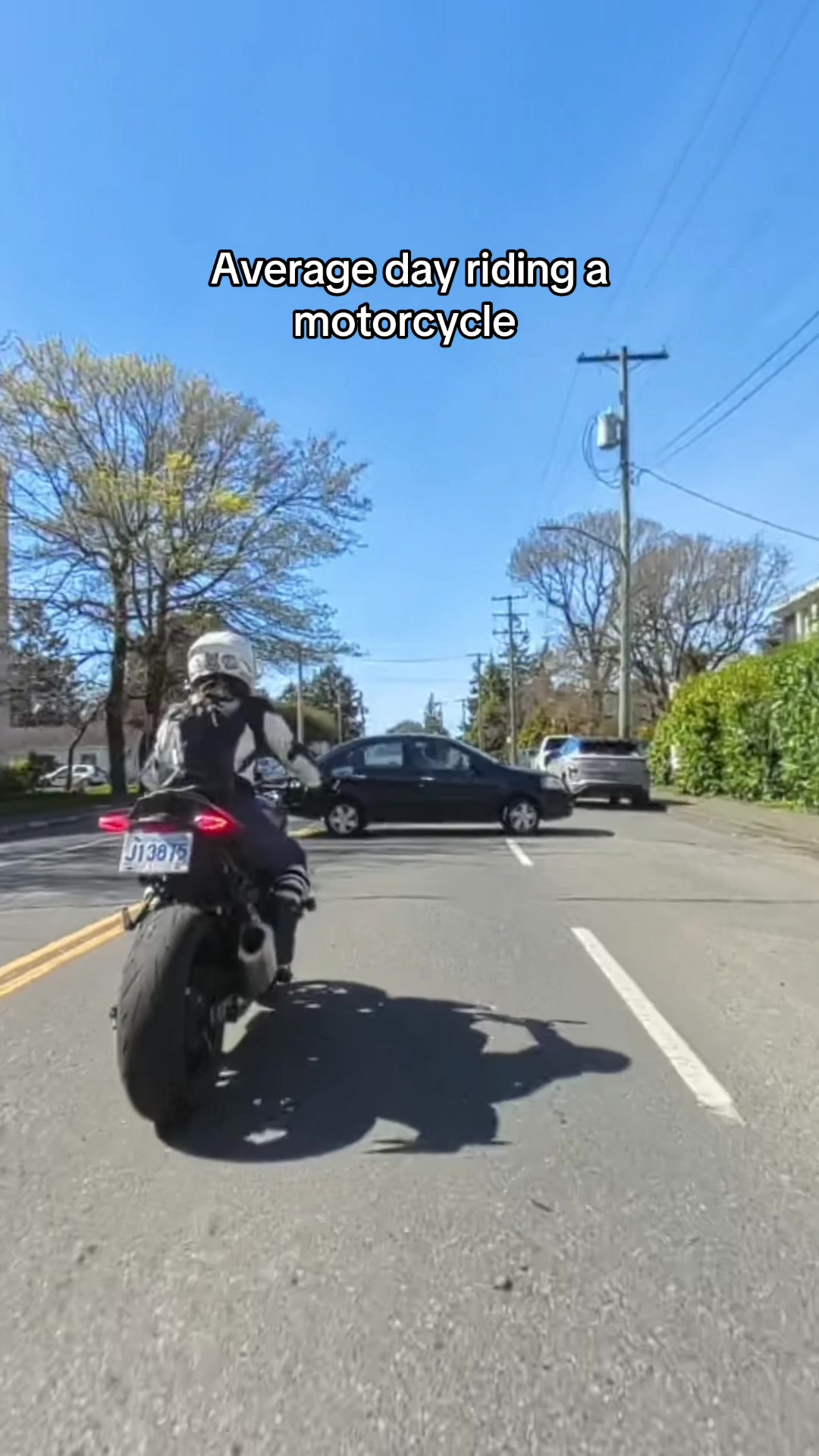 @Tessa 🏍️