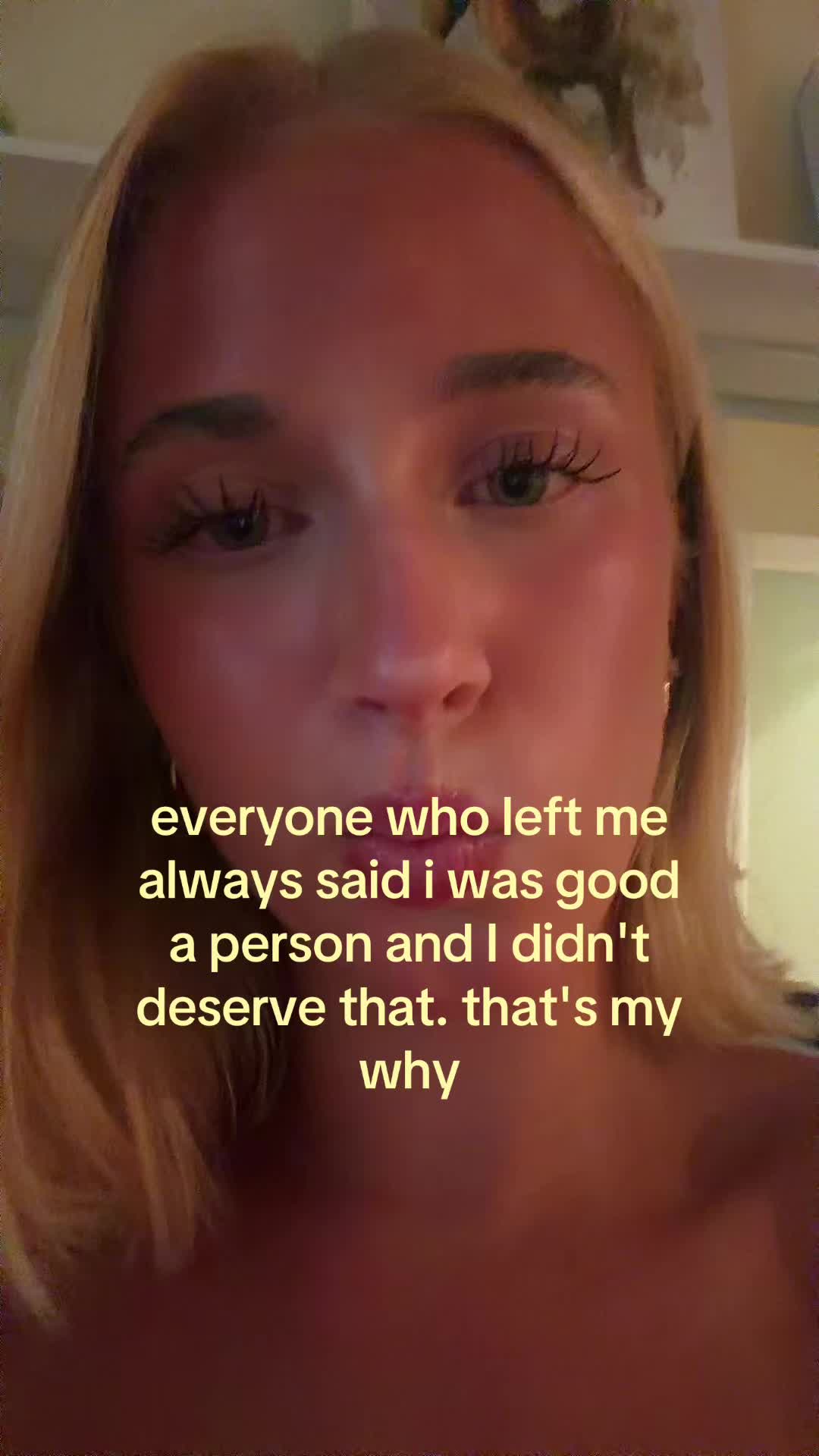 @theelliebarker