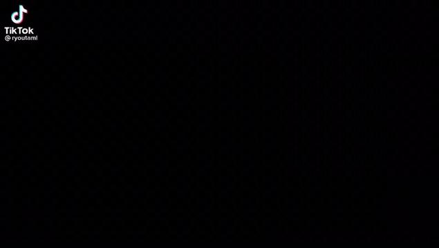 @YeLLyCas ✓