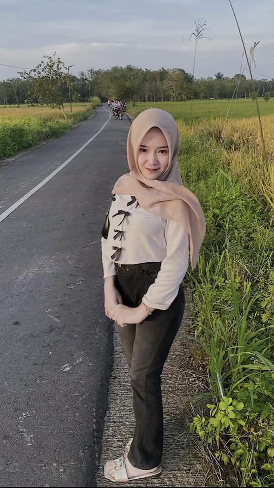 @anniputri5