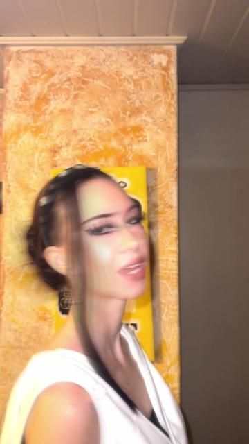 @Julie_🦋🎗️