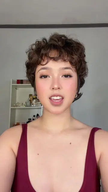 @annamariee