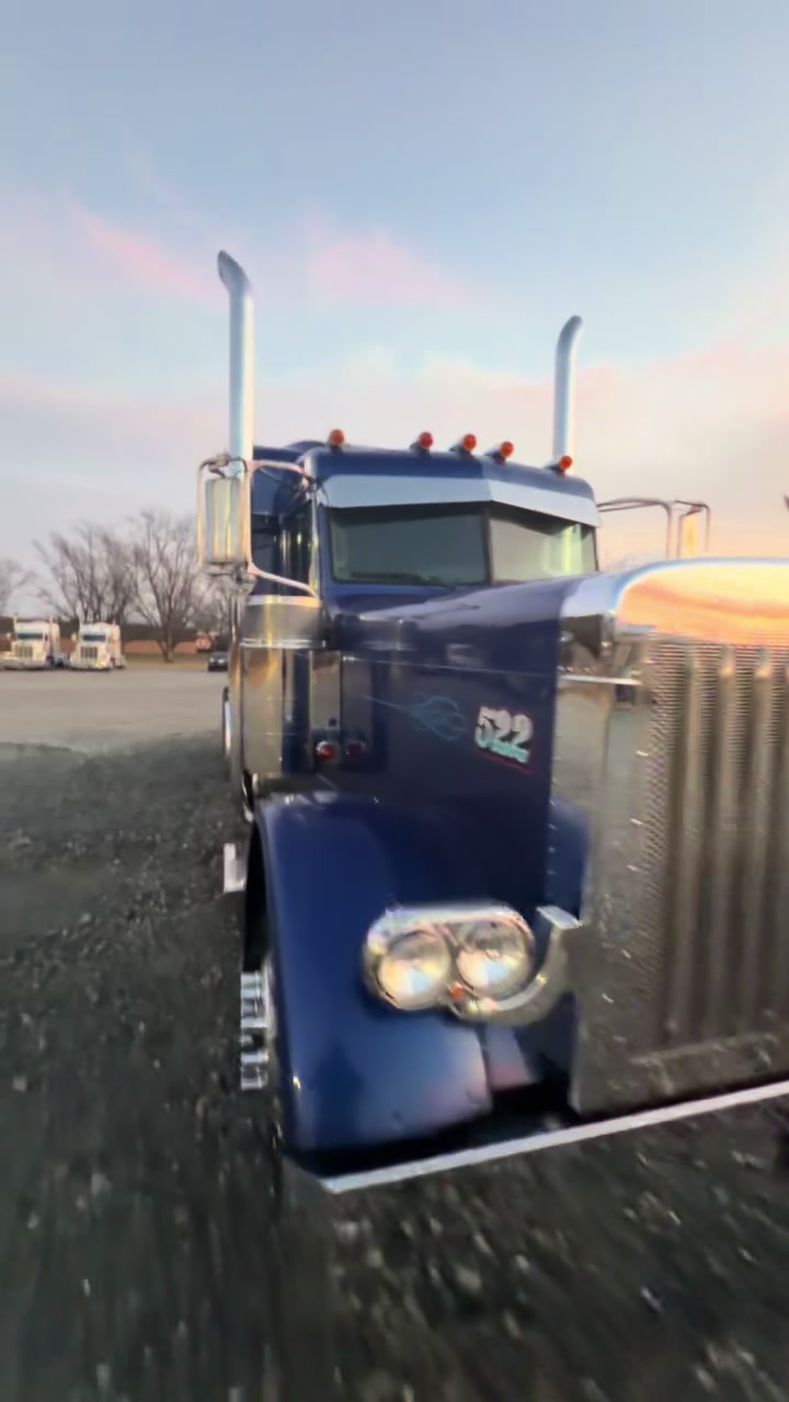 @tjhollisw900
