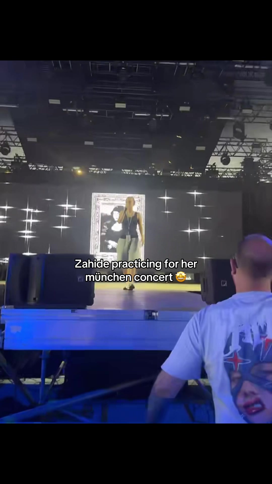 @๐๐ข๐ง๐ญ๐๐ซ