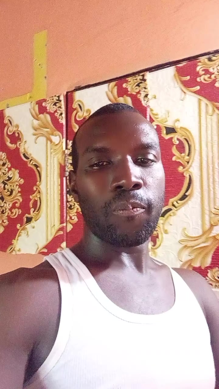 @Derval Maroon✊️
