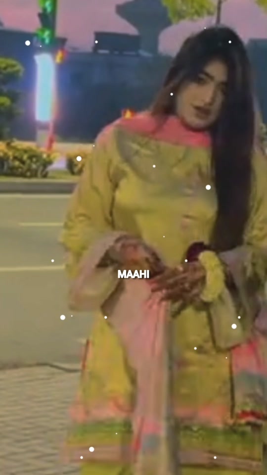 @MAAHI QUEEN 👑