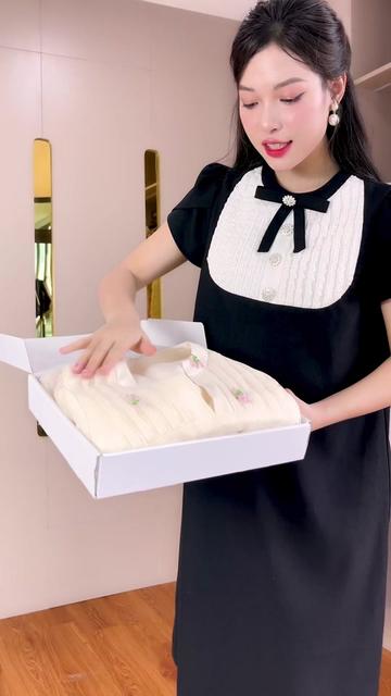 @MẸ BẦU C&Ocirc;NG SỞ