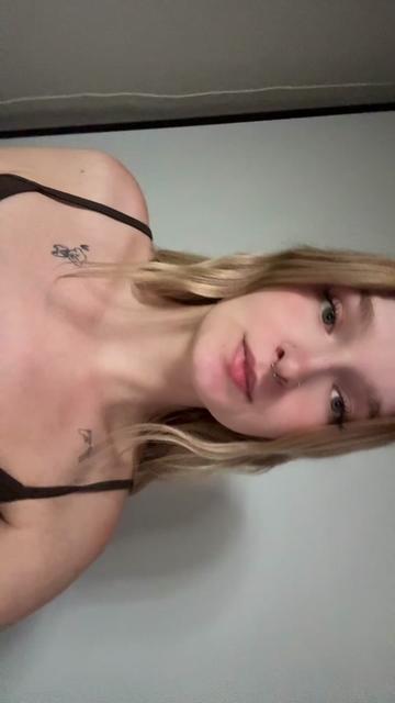 @𝐽𝑢𝑠𝑡 𝑎 𝑟𝑎𝑛𝑑𝑜𝑚 🇳🇱