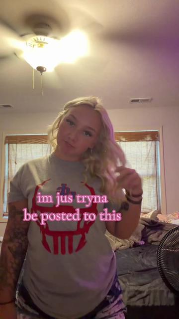 @whatthehellie02