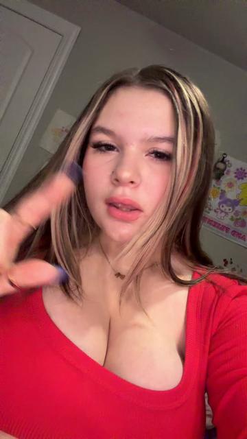 @Raelynnnnnn 💋🙈🌺