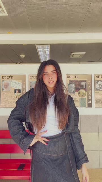 @🦋&bull;peer azulay&bull;🦋