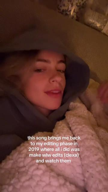 @Bella