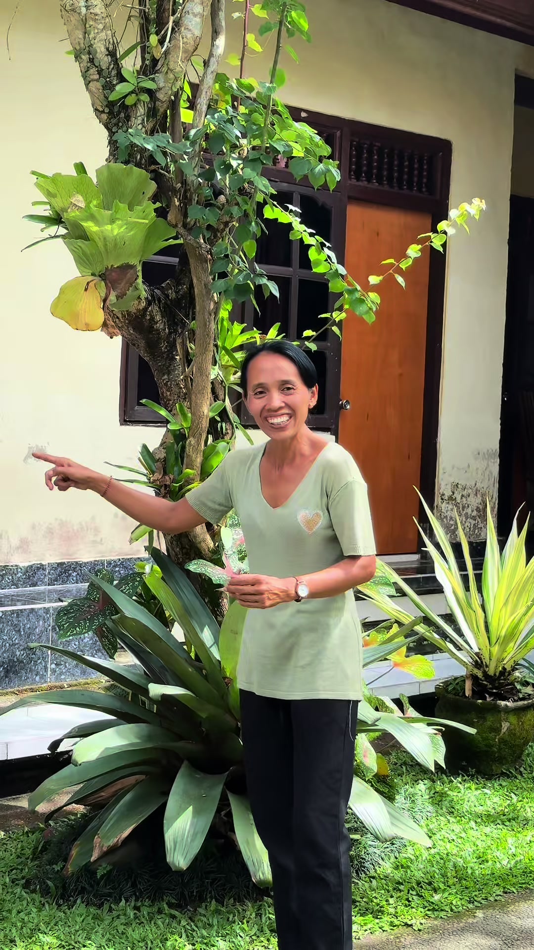 @MATH | SOLO TRAVELS 🦋