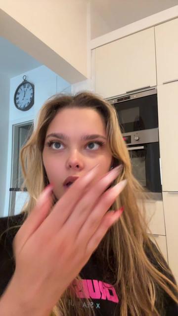 @Iva Damnjanović 🍓