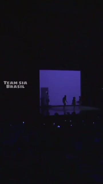 @Team Sia Brasil 🇧🇷