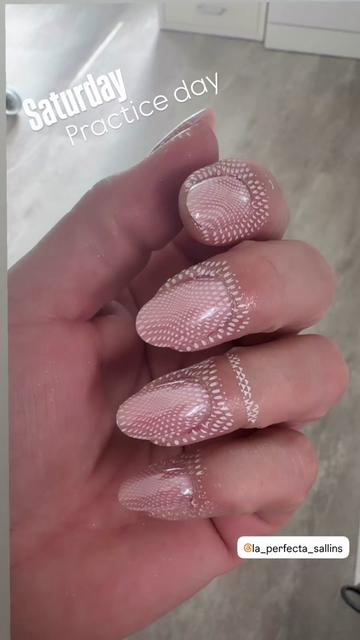 @ViolaViolett_NailArtist