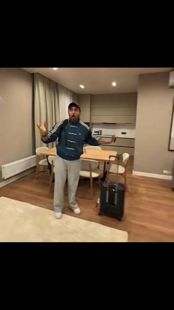 @B7R