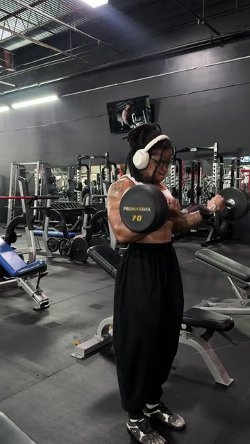 @fitwithpax