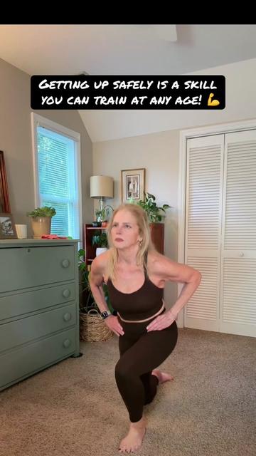 @Mimi | Balance & Strength 60+
