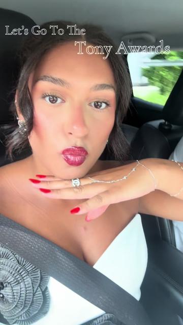 @Chlo Love 🪩💄✨