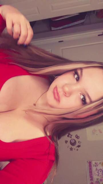 @Raelynnnnnn 💋🙈🌺