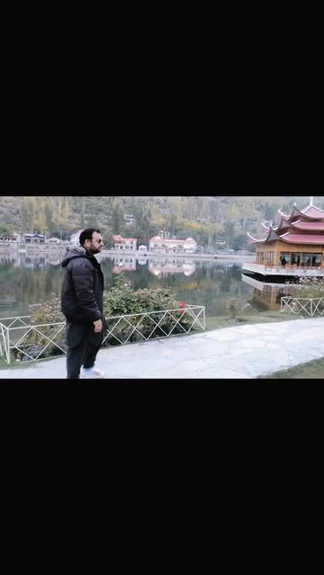 @Travel_with_Waqas