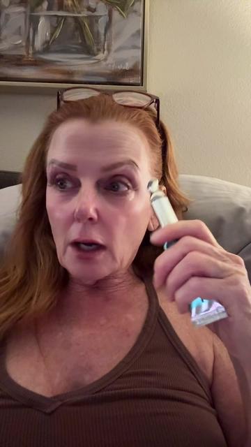 @PurseLadyLaura