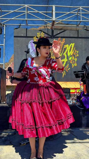 @Agrupación Jhuditza RoseBell