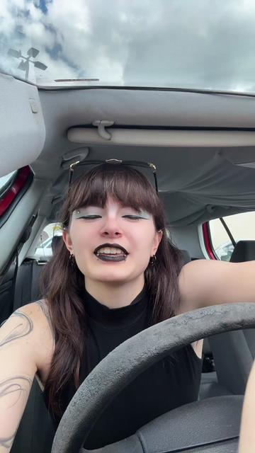 @Love_Graves__
