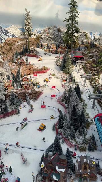 @Mike&rsquo;s Christmas Village ✨