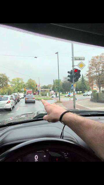 @Verkehrsguru®