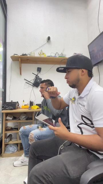 @Emanuel&rsquo;S La C&aacute;tedra