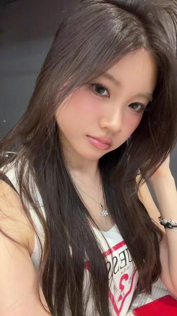 @breena 𝜗𝜚˚⋆