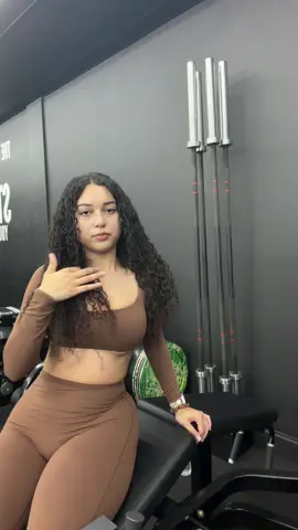 @jadelidamelio