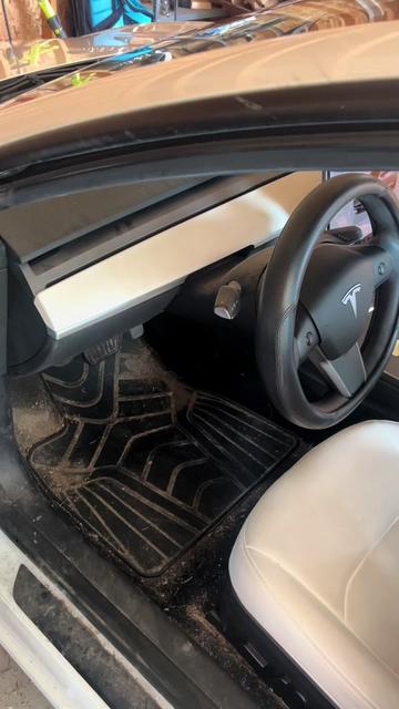 @Rugged Interior Auto Detailing