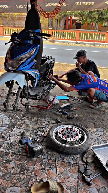 @Zoya motor racing team