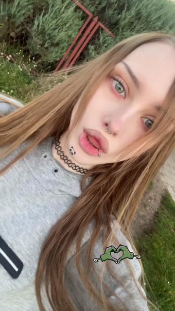 @☢️
