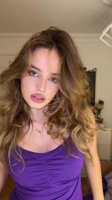 @Elaa