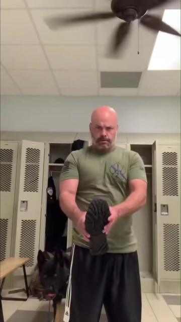 @CJ