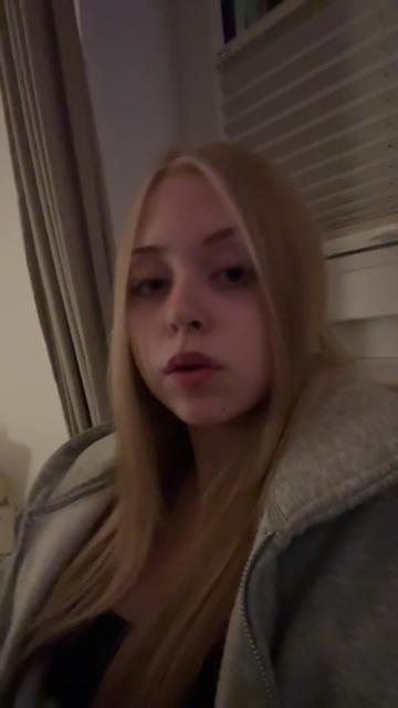 @zoemberassing