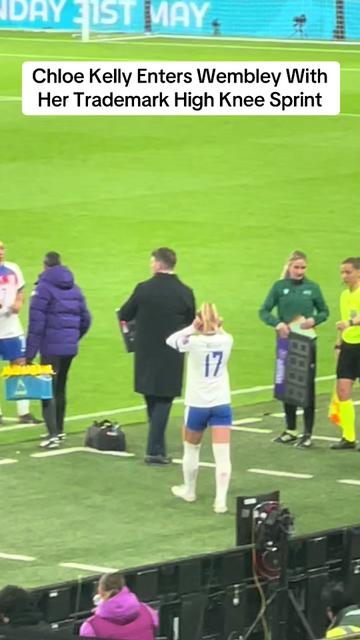 @Zoe | The Lioness FanZone