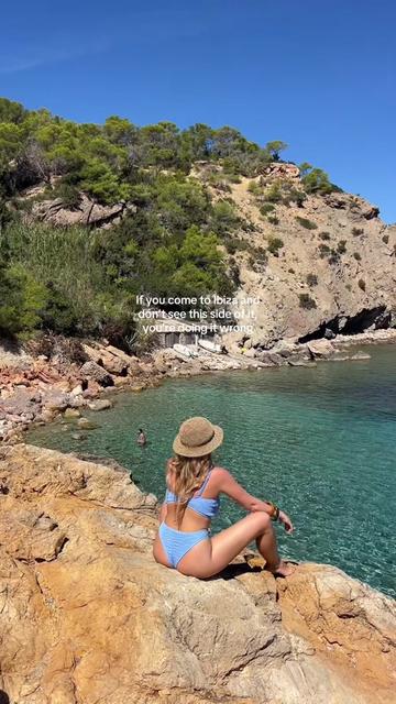 @Aimee Bell - Travel & Life
