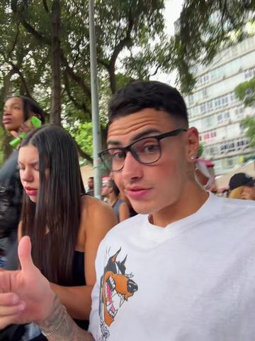 @Brando23
