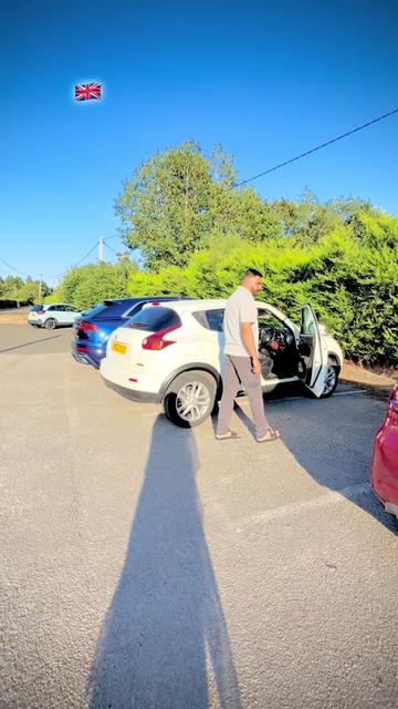@Mu DA saR KasHm!Ri🇬🇧
