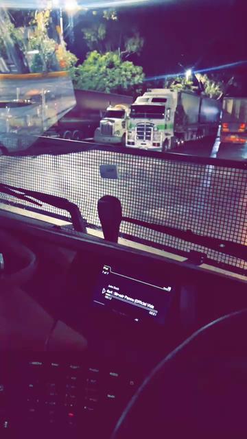@🇦🇺 ᗰᗩᒎᕼᗩᎥᒪ