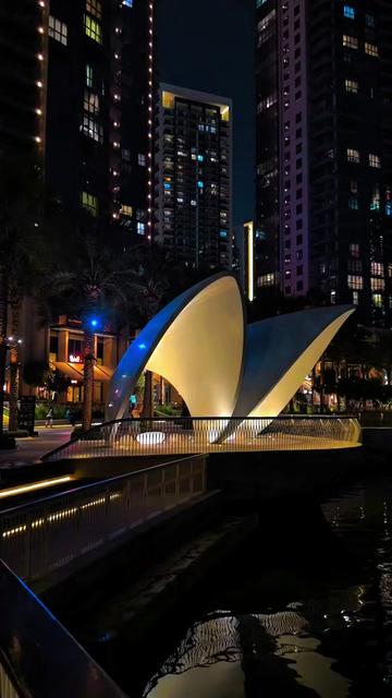 @dubai