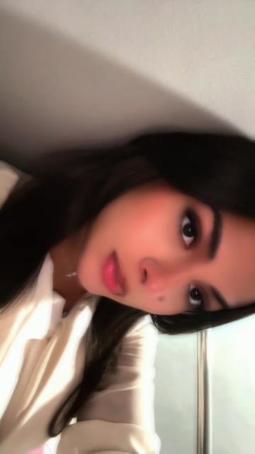 @_carolinne.santana
